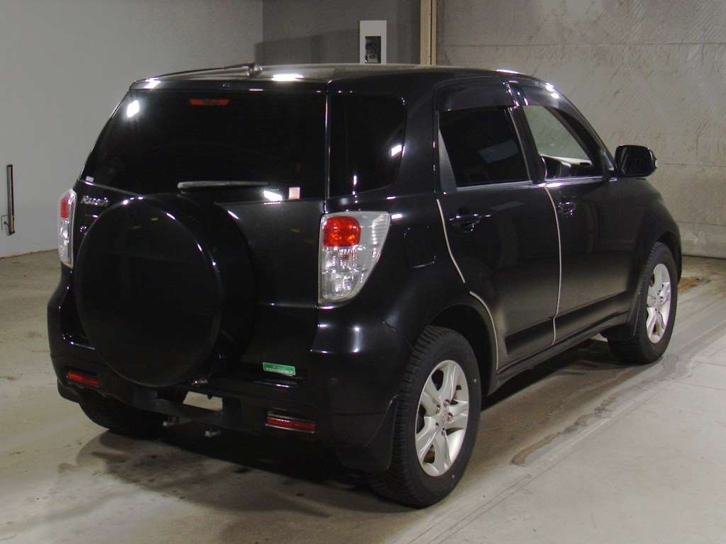 TOYOTA RUSH