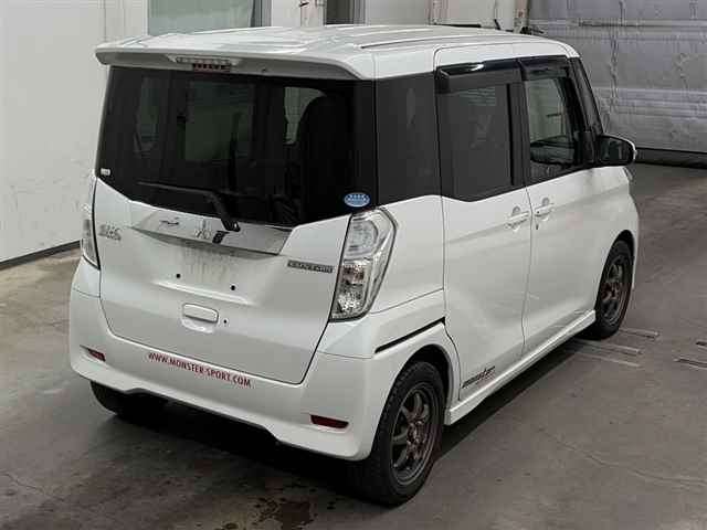 MITSUBISHI EK SPACE