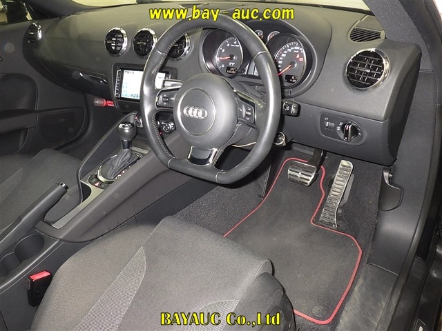 AUDI TT