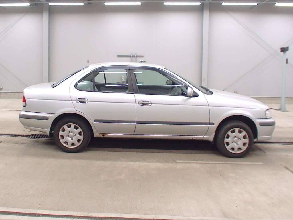 NISSAN SUNNY