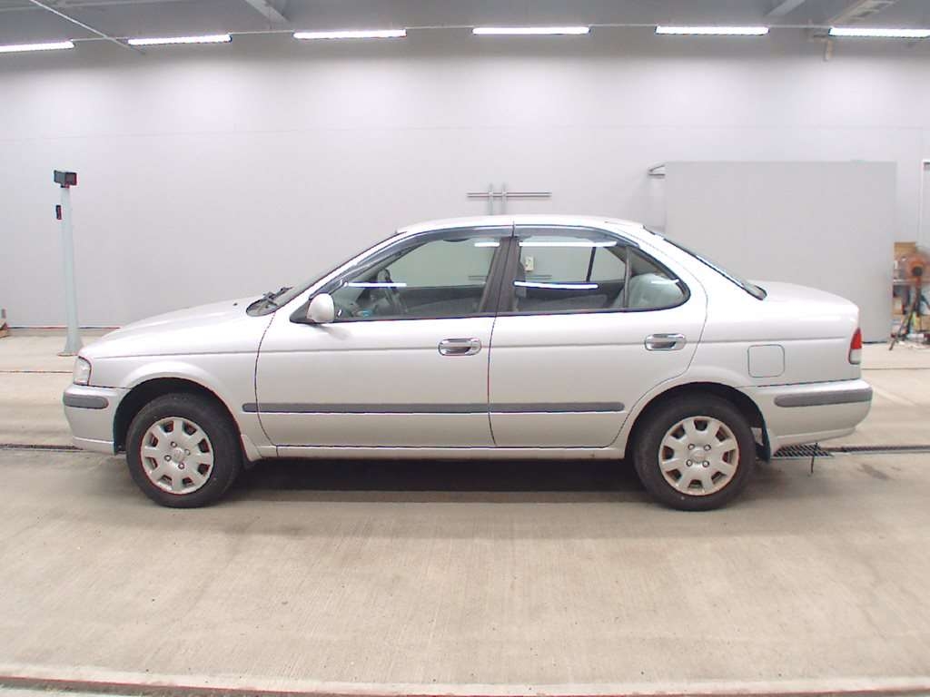 NISSAN SUNNY