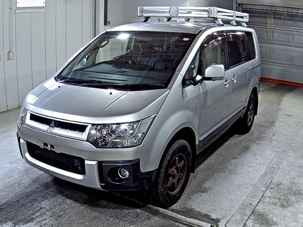 MITSUBISHI DELICA D:5