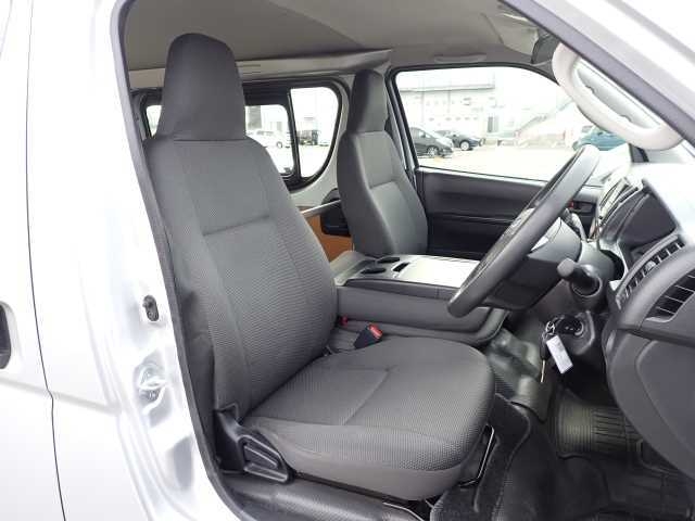 TOYOTA REGIUS ACE