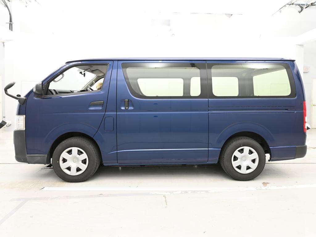 TOYOTA REGIUS ACE