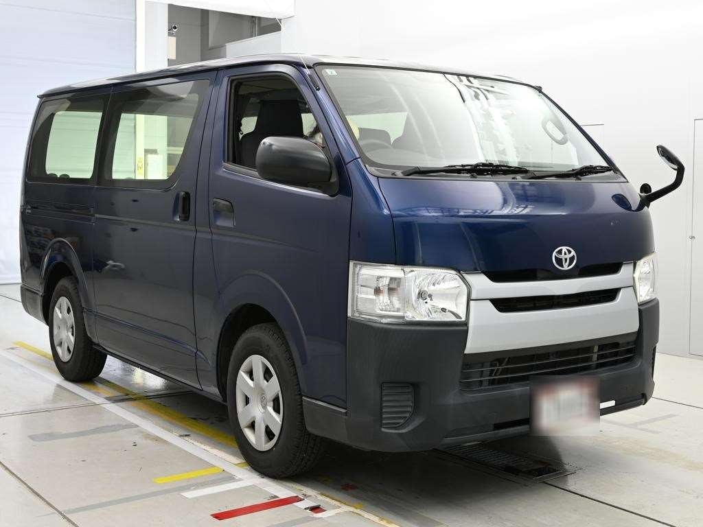 TOYOTA REGIUS ACE