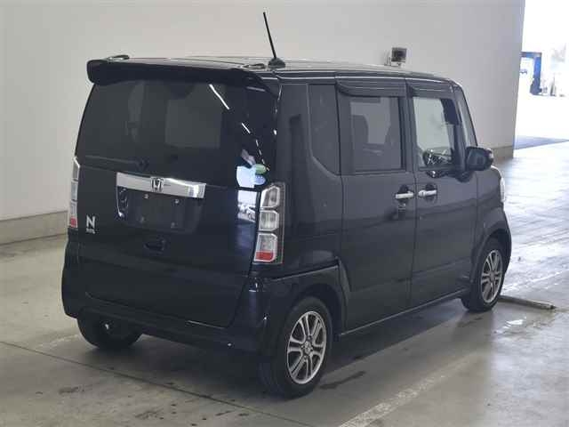 HONDA N-BOX+