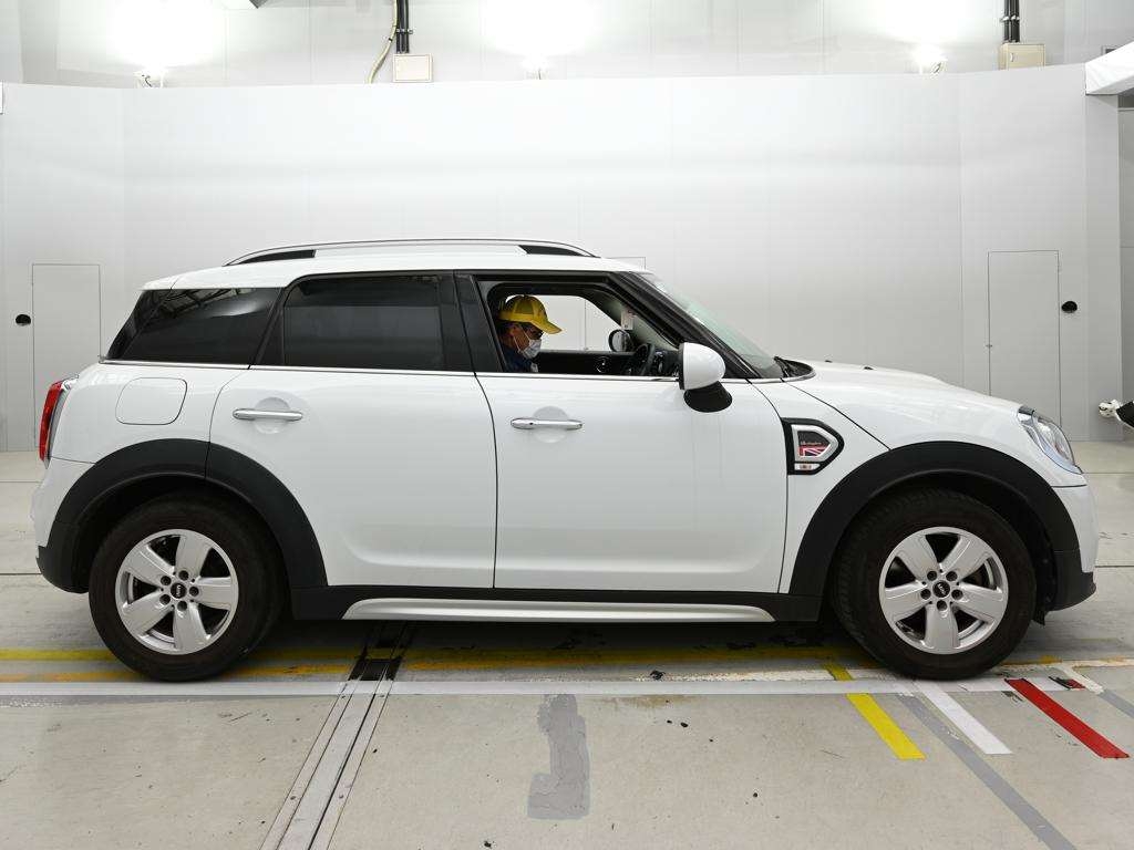 MINI CROSSOVER