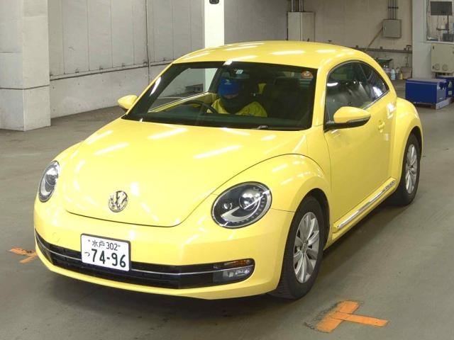 VOLKSWAGEN BEETLE