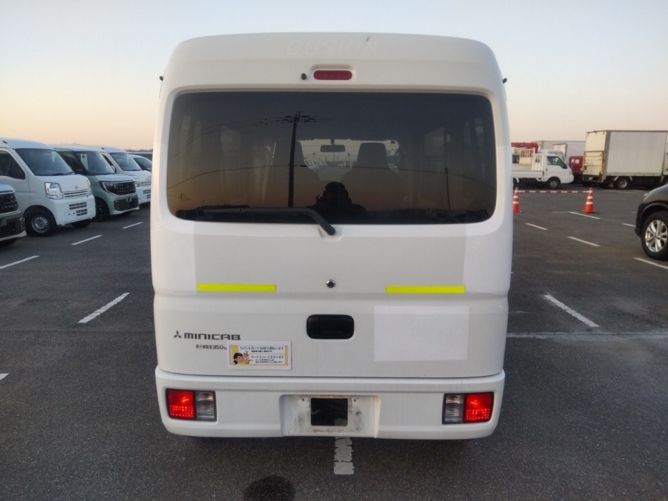 MITSUBISHI MINICAB
