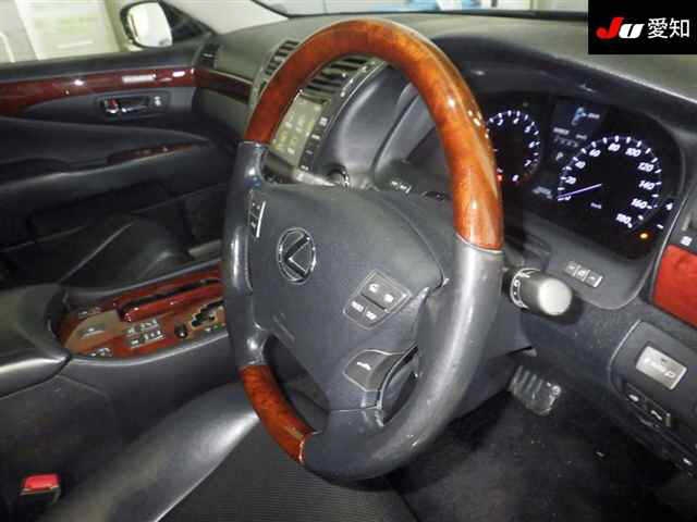 LEXUS LS460