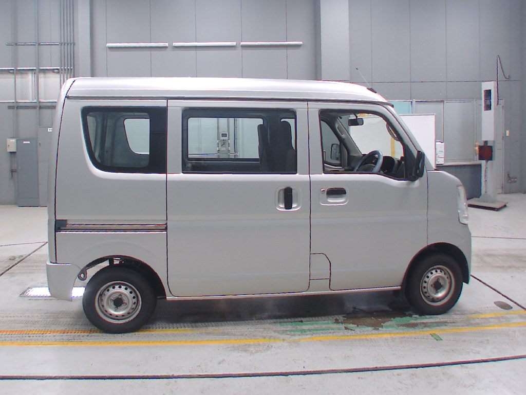 MITSUBISHI MINICAB