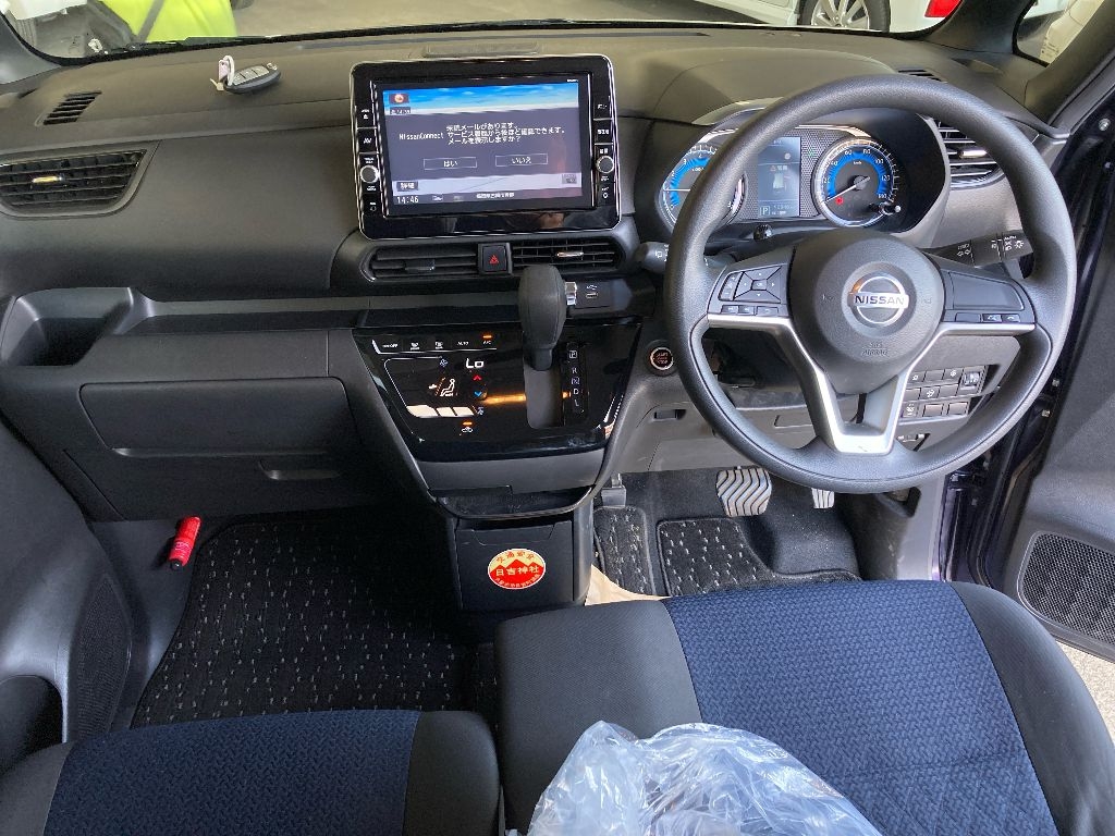 NISSAN ROOX