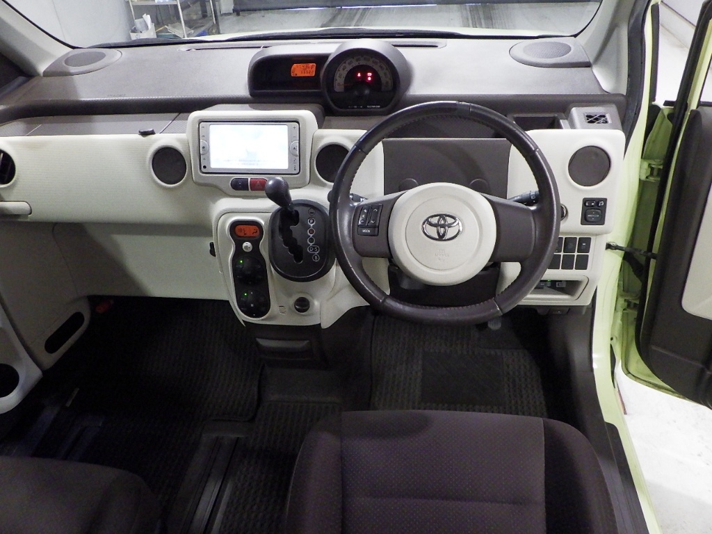 TOYOTA PORTE
