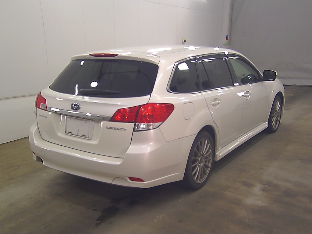 SUBARU LEGACY