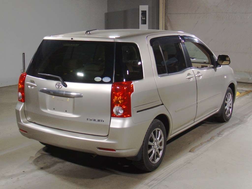 TOYOTA RAUM