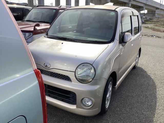 DAIHATSU MOVE LATTE