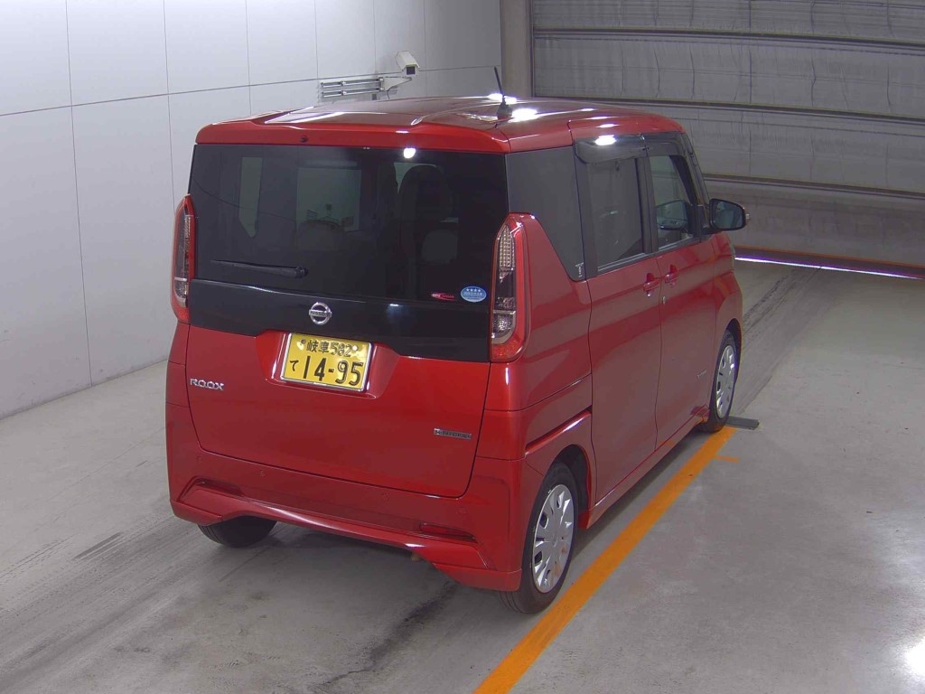 NISSAN ROOX
