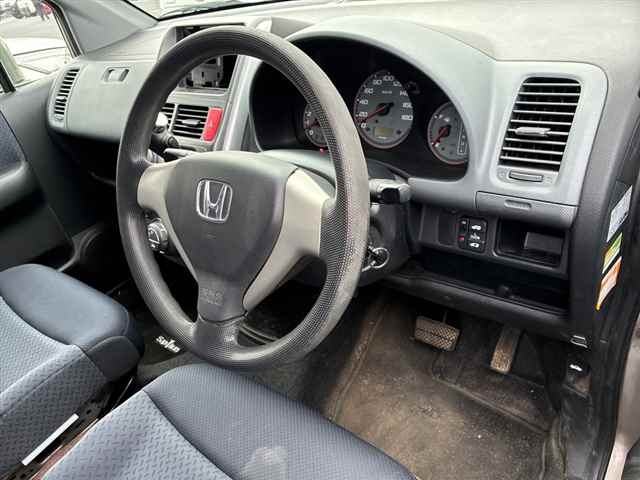 HONDA MOBILIO SPIKE