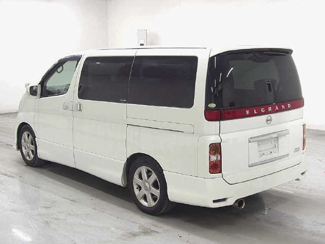 NISSAN ELGRAND