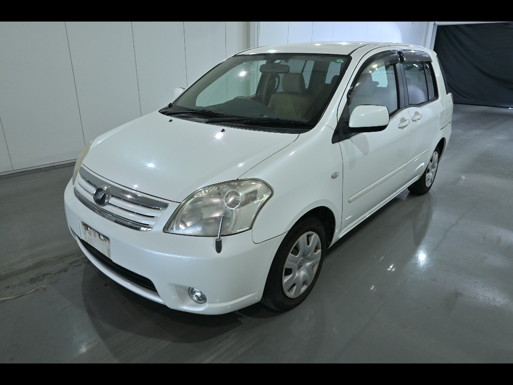 TOYOTA RAUM