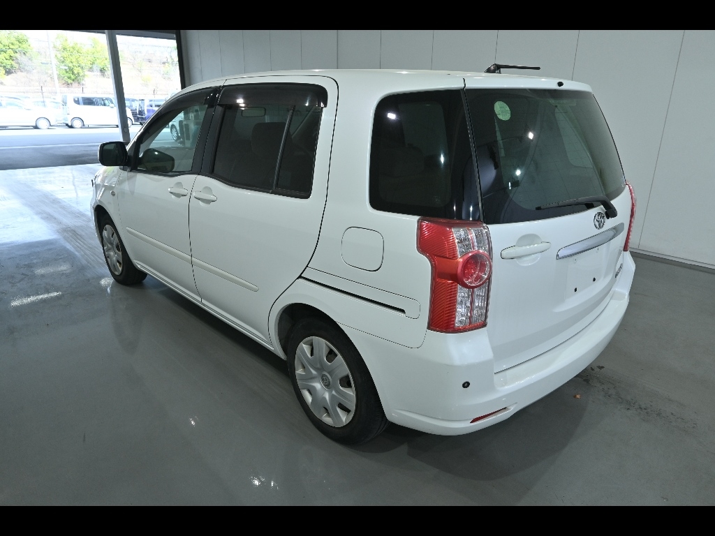 TOYOTA RAUM