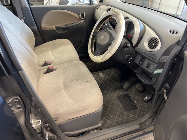 DAIHATSU MOVE LATTE