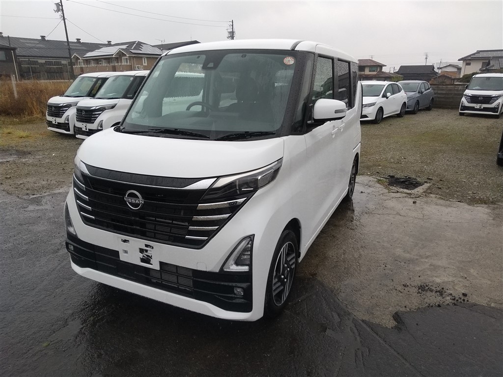 NISSAN ROOX