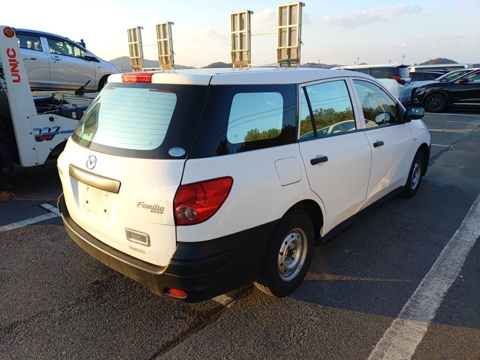 MAZDA FAMILIA