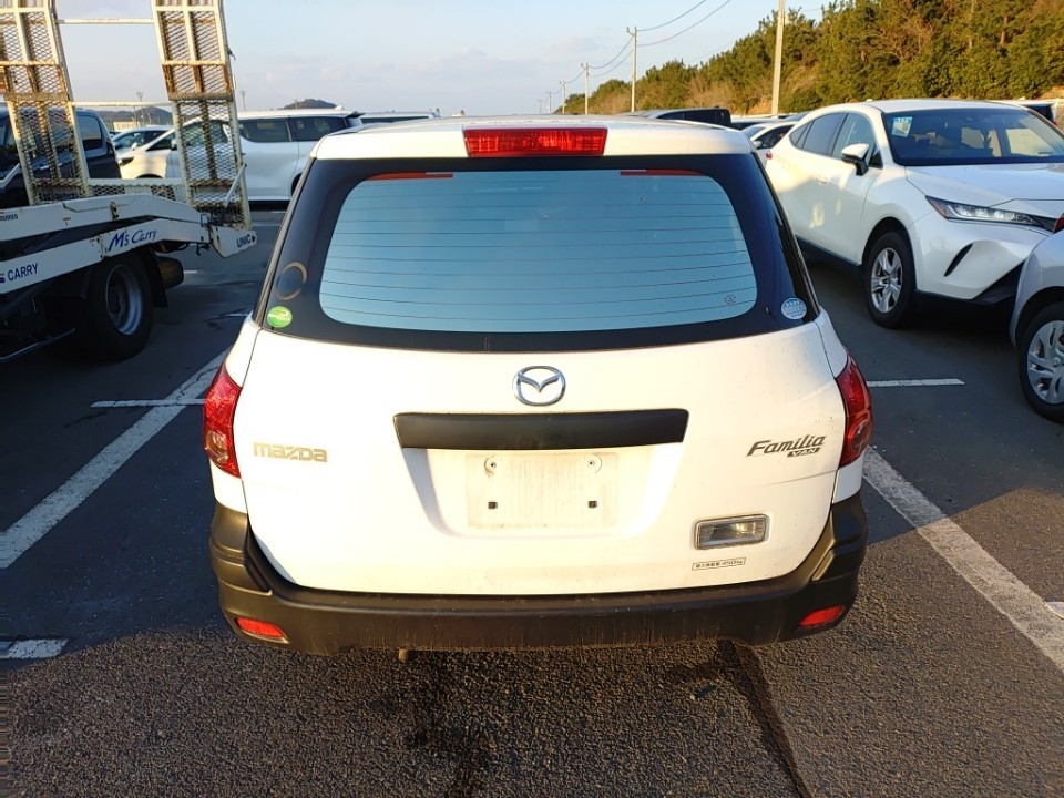 MAZDA FAMILIA