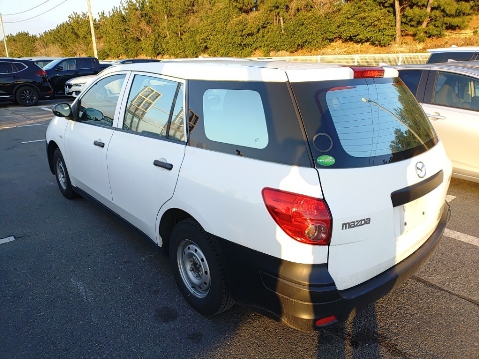 MAZDA FAMILIA