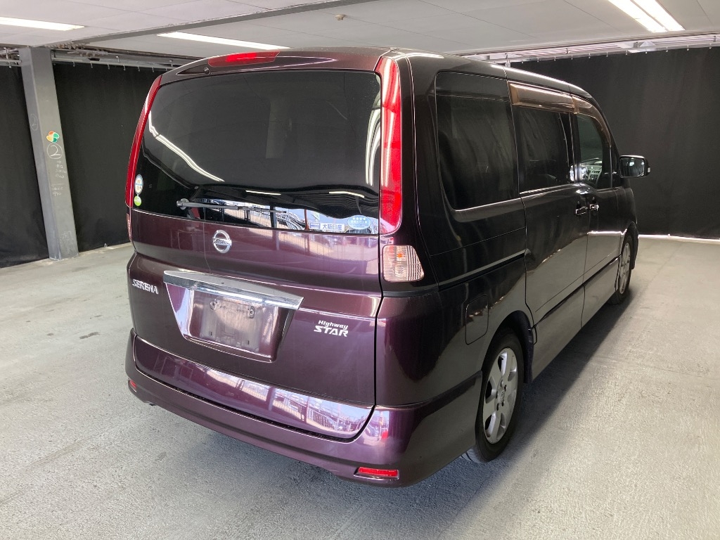 NISSAN SERENA