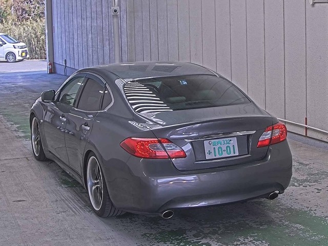NISSAN FUGA