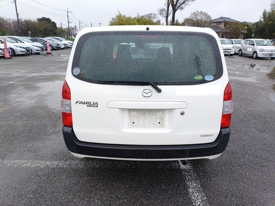 MAZDA FAMILIA