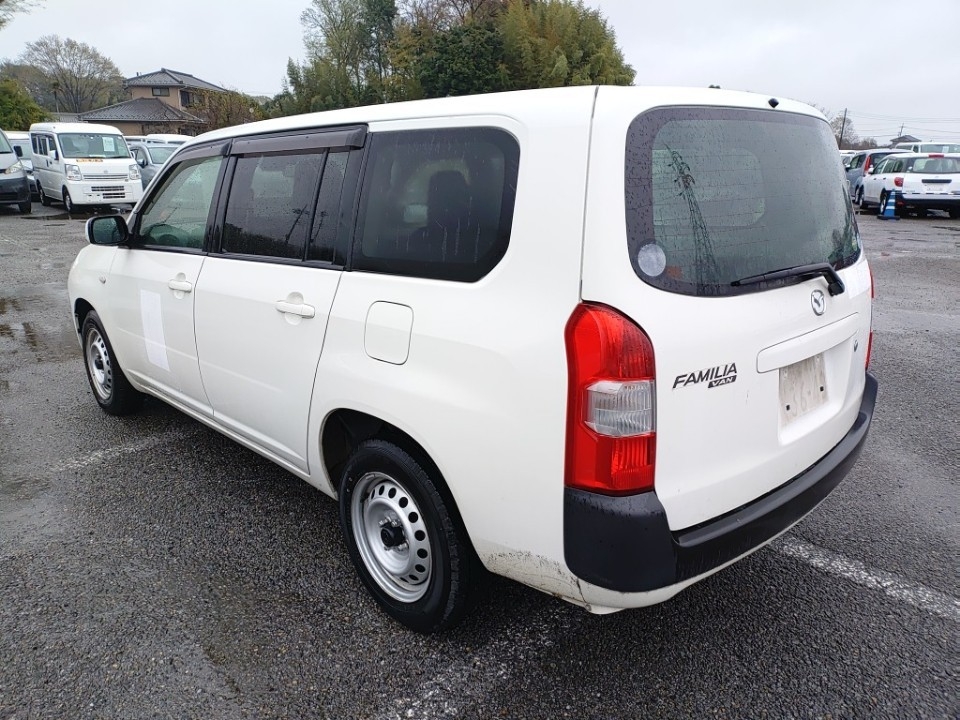 MAZDA FAMILIA