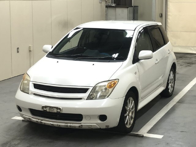 TOYOTA IST
