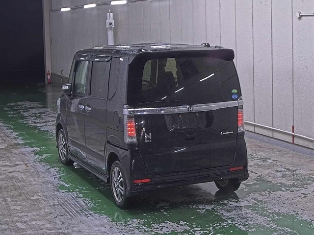HONDA N-BOX+