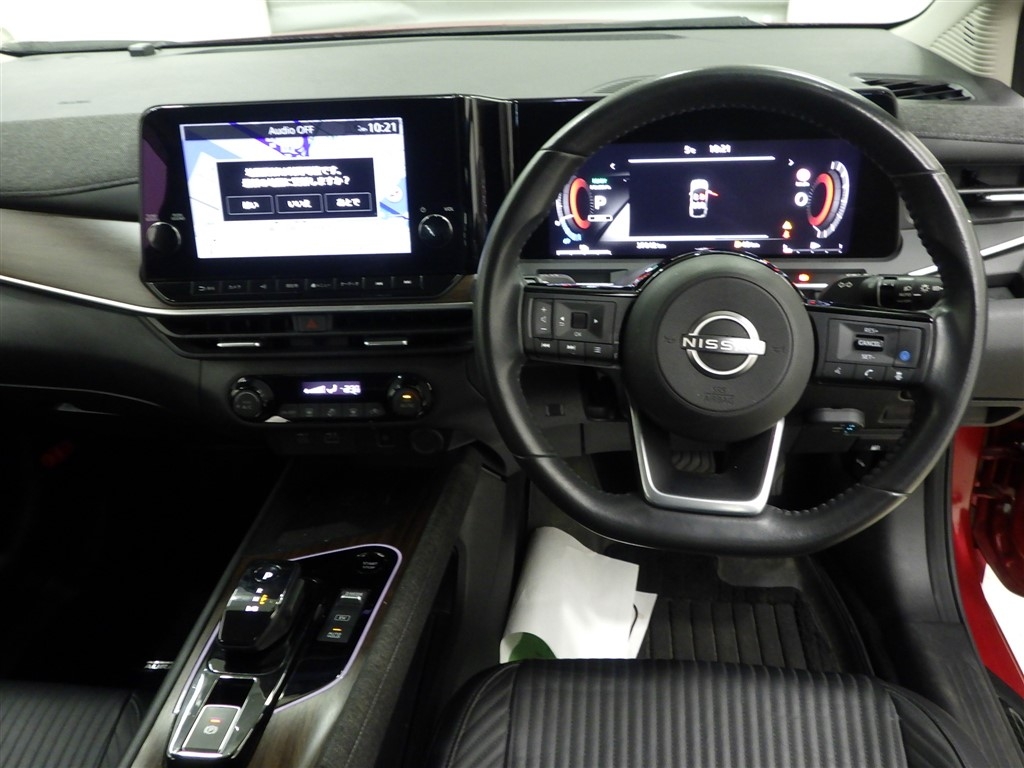 NISSAN AURA