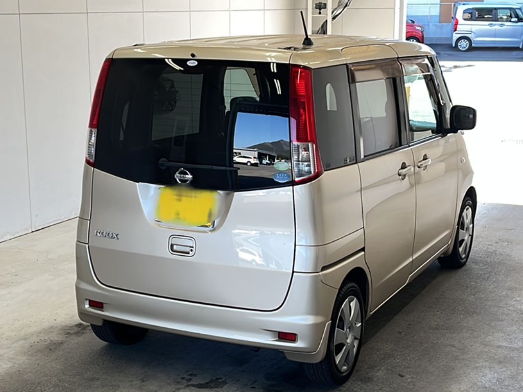 NISSAN ROOX