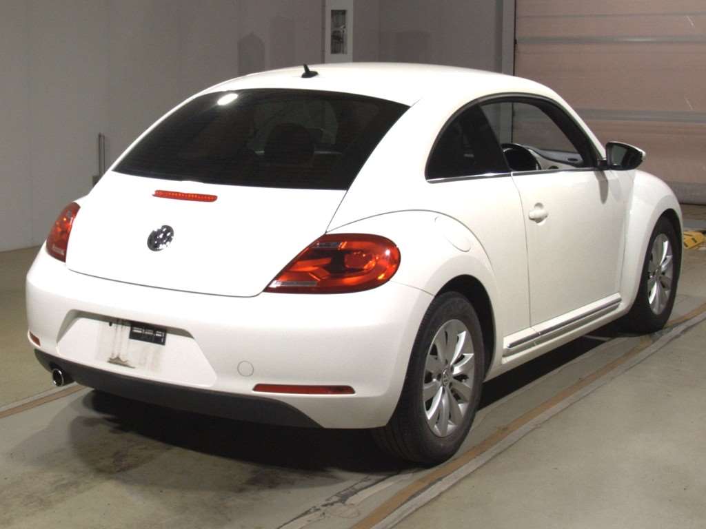 VOLKSWAGEN BEETLE