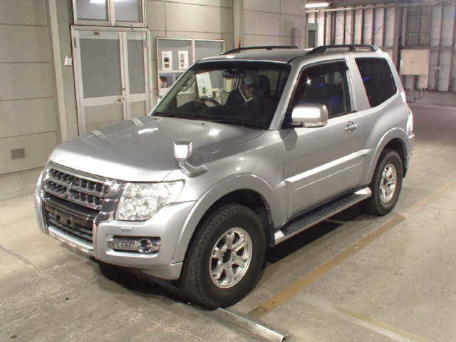 MITSUBISHI PAJERO