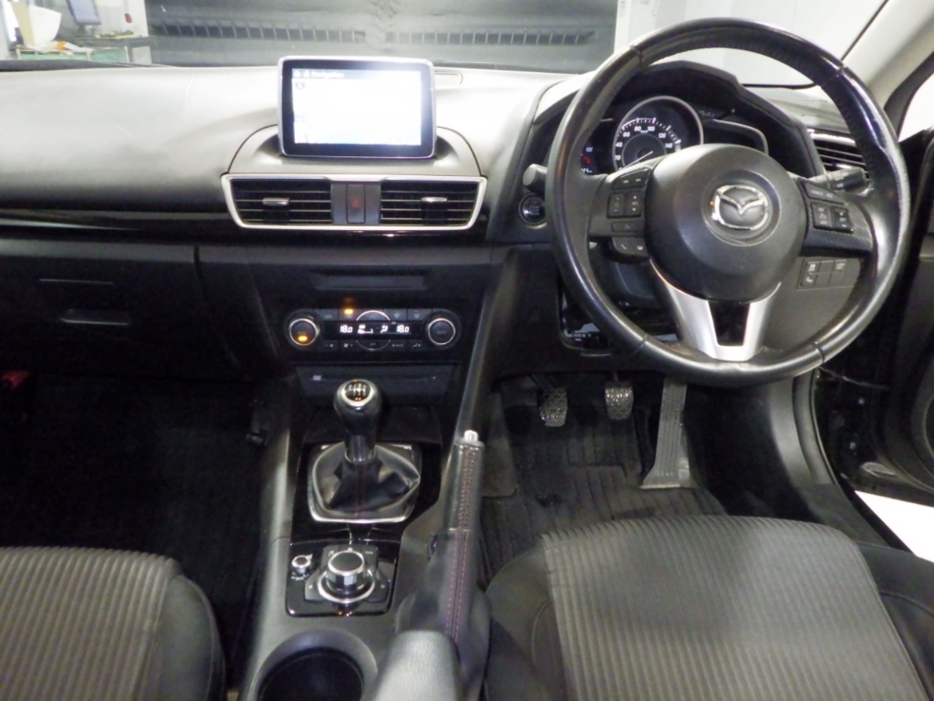 MAZDA AXELA