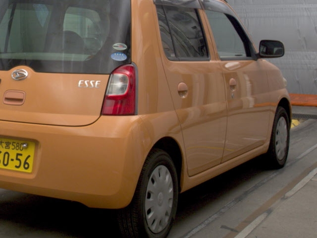 DAIHATSU ESSE