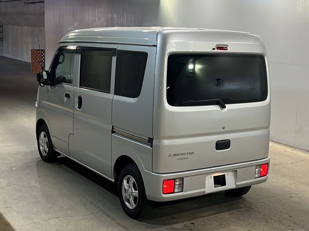 MITSUBISHI MINICAB