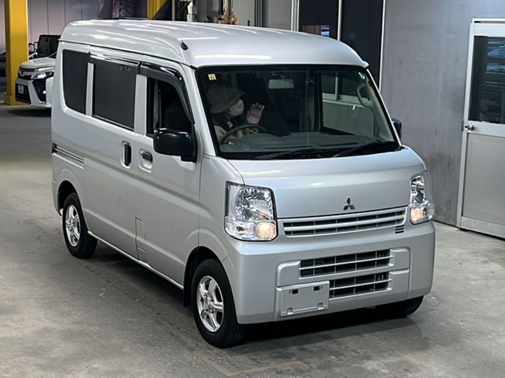 MITSUBISHI MINICAB