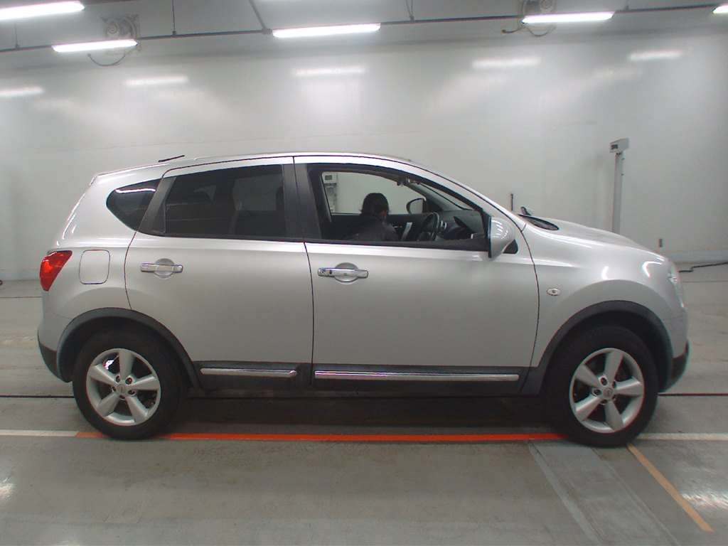 NISSAN DUALIS