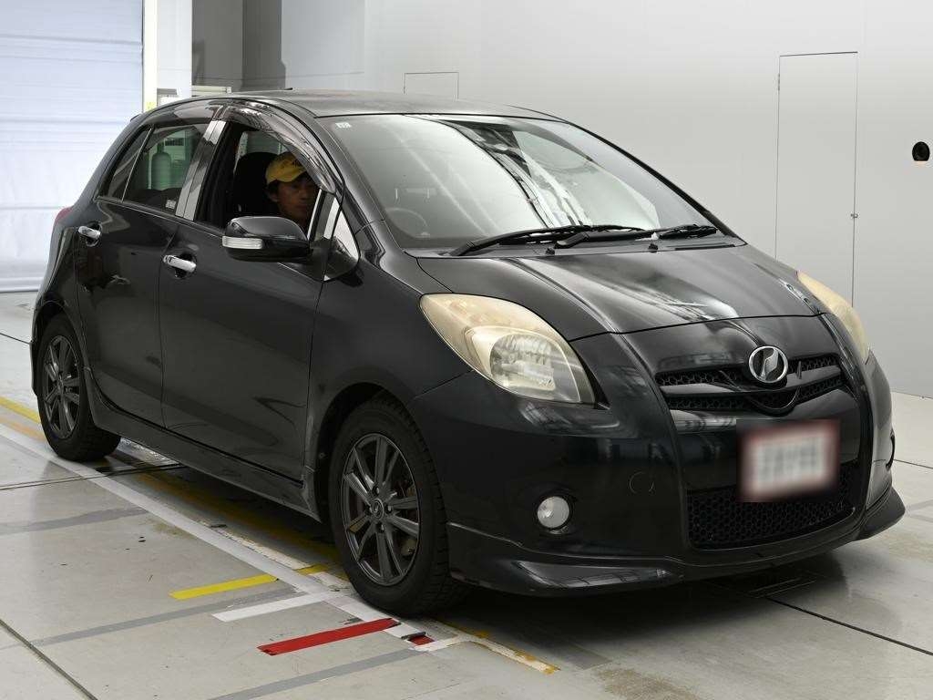 TOYOTA VITZ