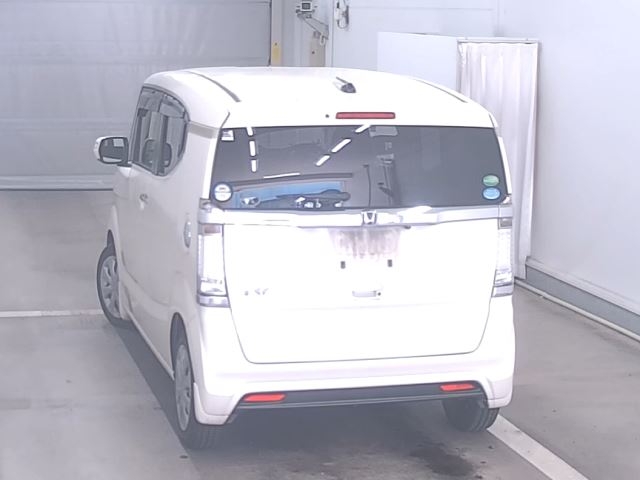 HONDA N-BOX SLASH