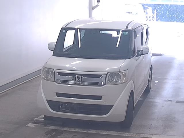 HONDA N-BOX SLASH