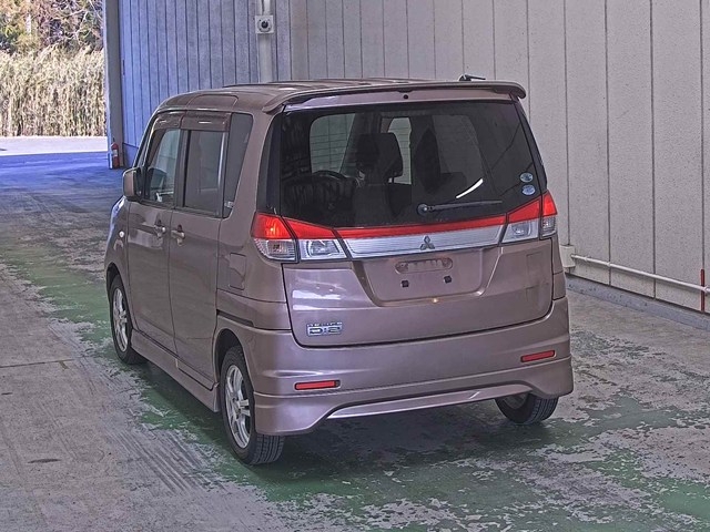 MITSUBISHI DELICA D:2