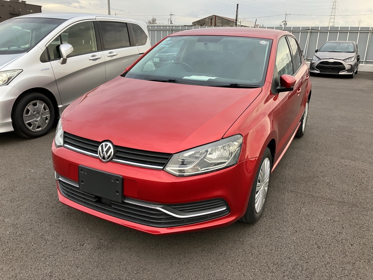 VOLKSWAGEN POLO